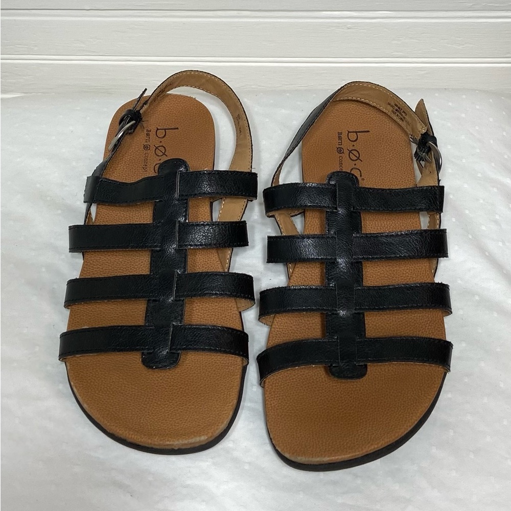 Born black concept sandals. Size 8